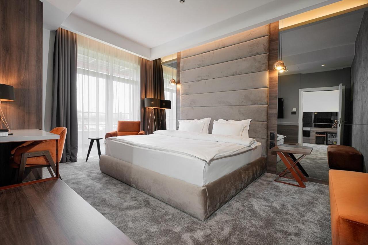 Hotel Srbija Lux Stara Pazova Exterior foto